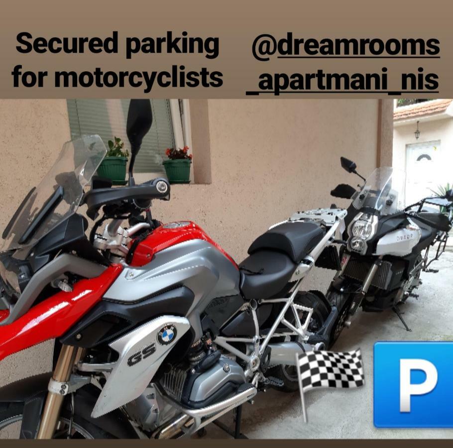 Apartments & Dream Rooms Ni エクステリア 写真